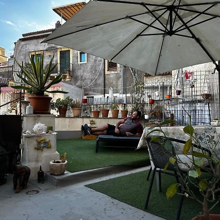 Dimora Lucia Casa vacanze Centro storico Aeroporto di Catania Fontana Rossa Esterno foto