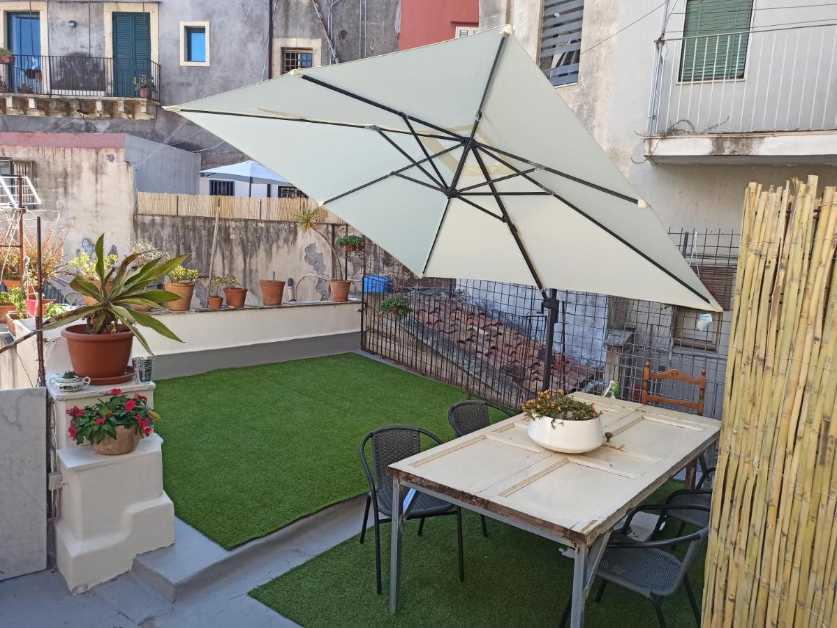 Dimora Lucia Casa vacanze Centro storico Aeroporto di Catania Fontana Rossa Esterno foto